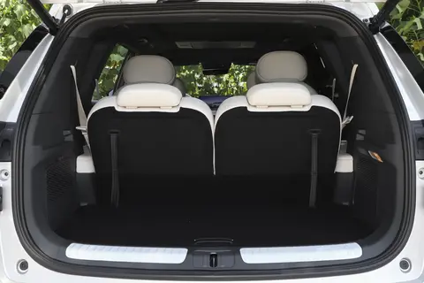 家用SUV怎么选？这款六座SUV能胜任日常通勤、全家出游